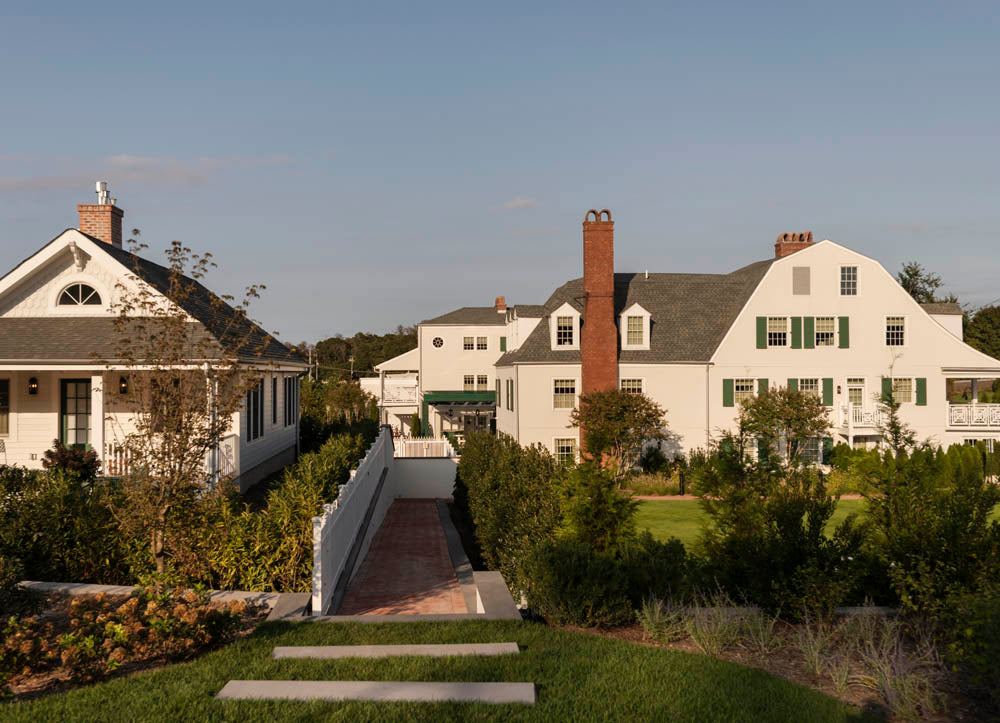 Canoe Place Inn & Cottages